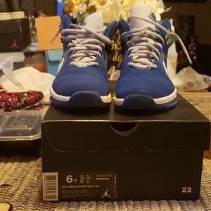 Air Jordan Spike Forty BG